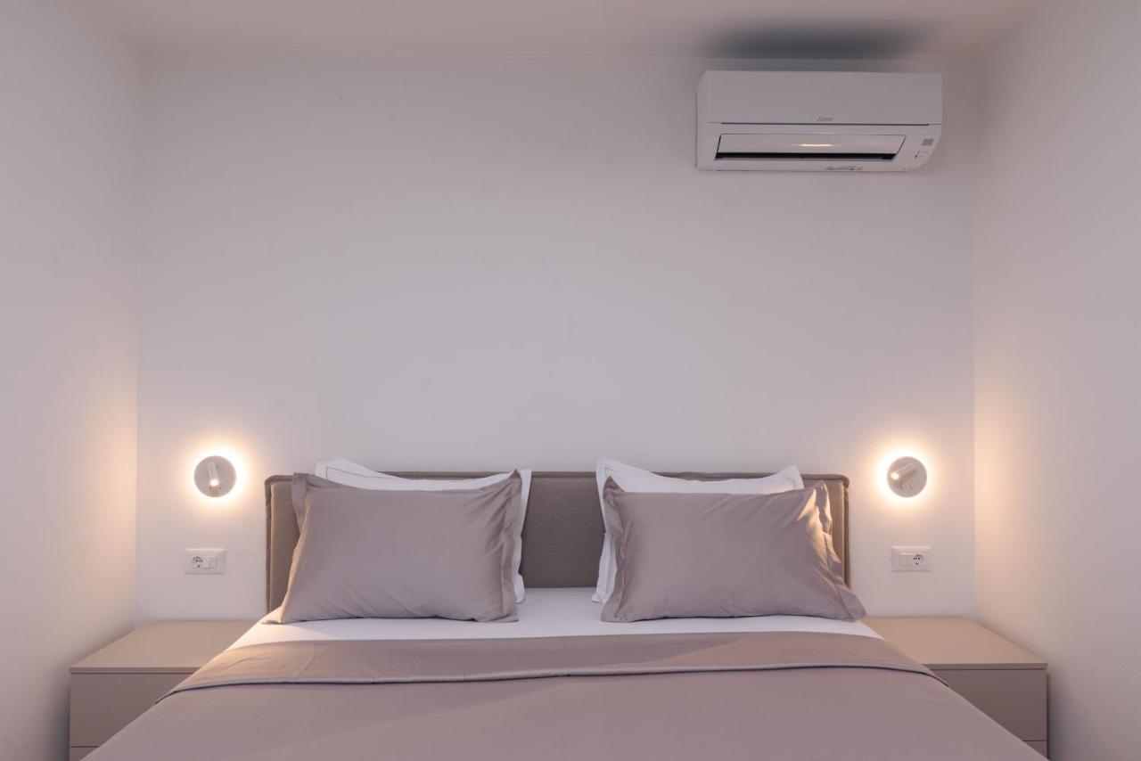Luxury A'more Apartment Split